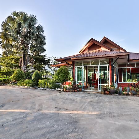 OYO 416 Golden Nakara Resort Maesai Mae Sai Bagian luar foto