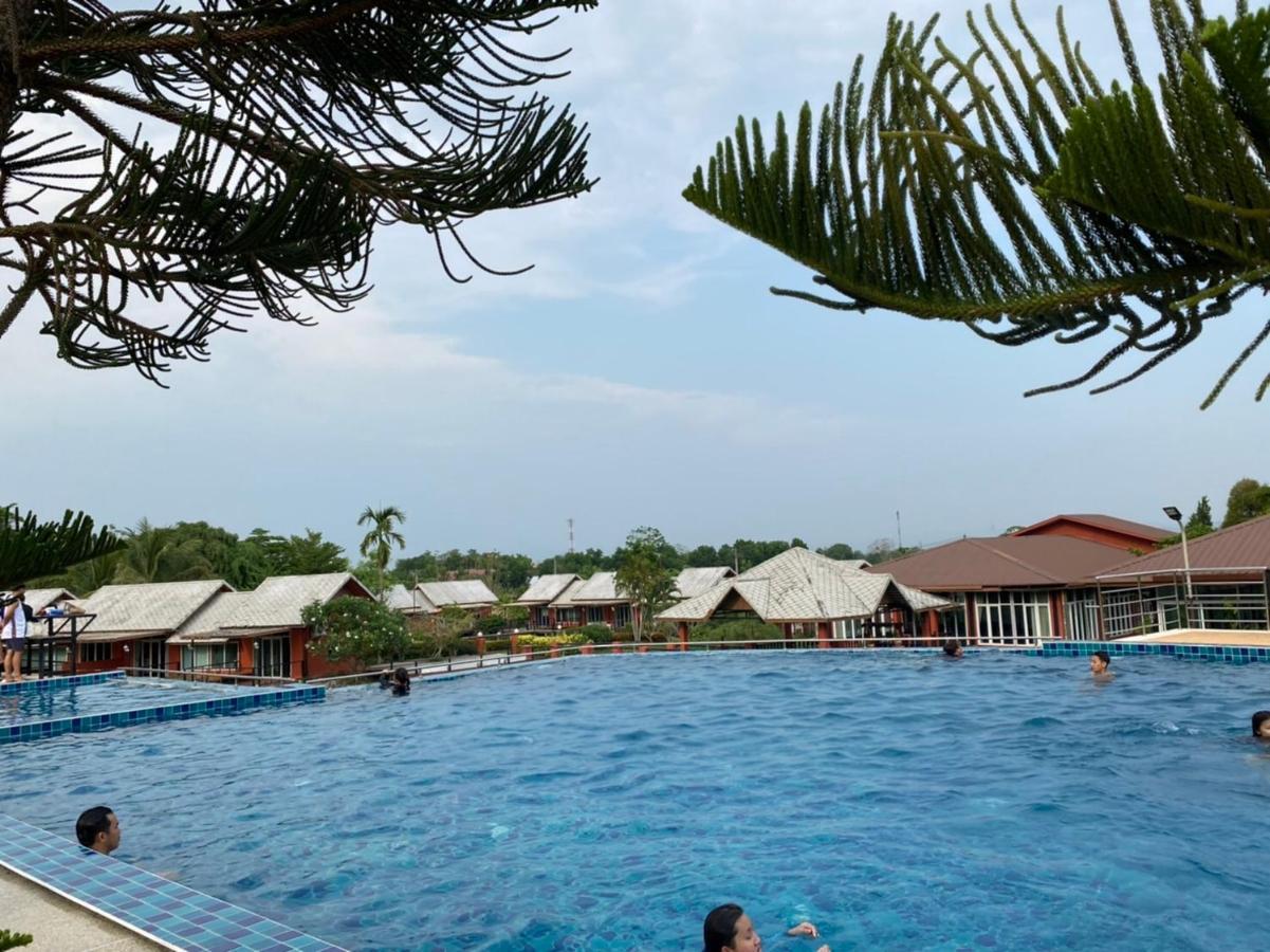 OYO 416 Golden Nakara Resort Maesai Mae Sai Bagian luar foto